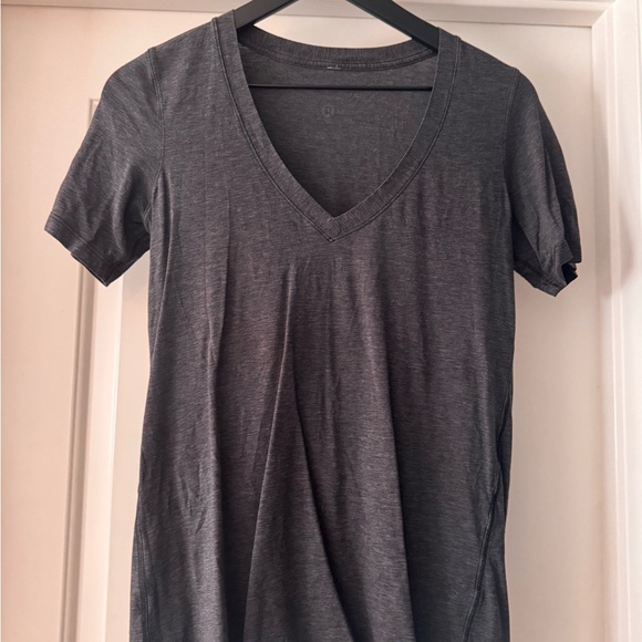 lululemon athletica Charcoal Love Tee - Picture 1 of 1